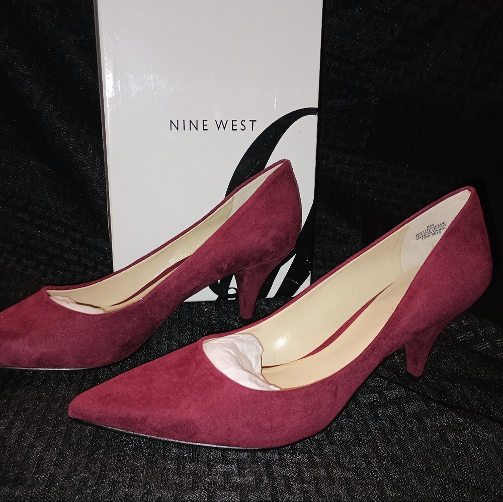 Nine west NIB size 8 kitten heels